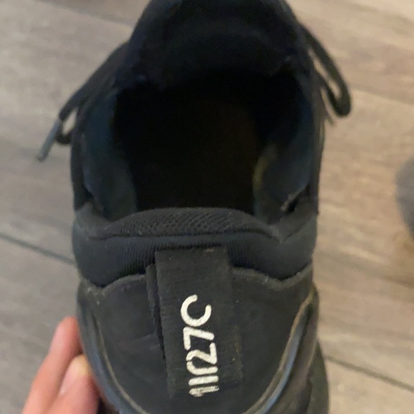 Nike (MENS) Airmax270s “used” but in decent shape - Picture 3 of 4